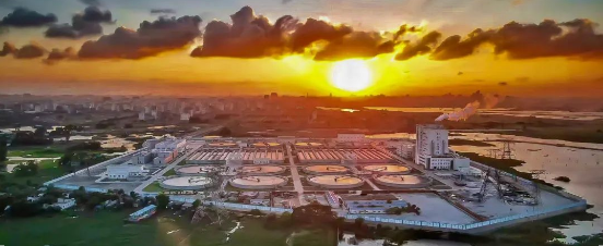为了建造南亚最大的污水处理厂，中国亮出了先进的环保“王炸”技术装备